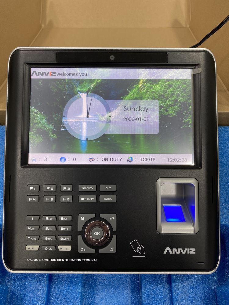 Terminal de acessos com display touch ANVIZ OA3000