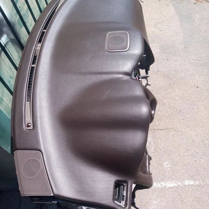 Перетяжка фур автосалонов химчистка