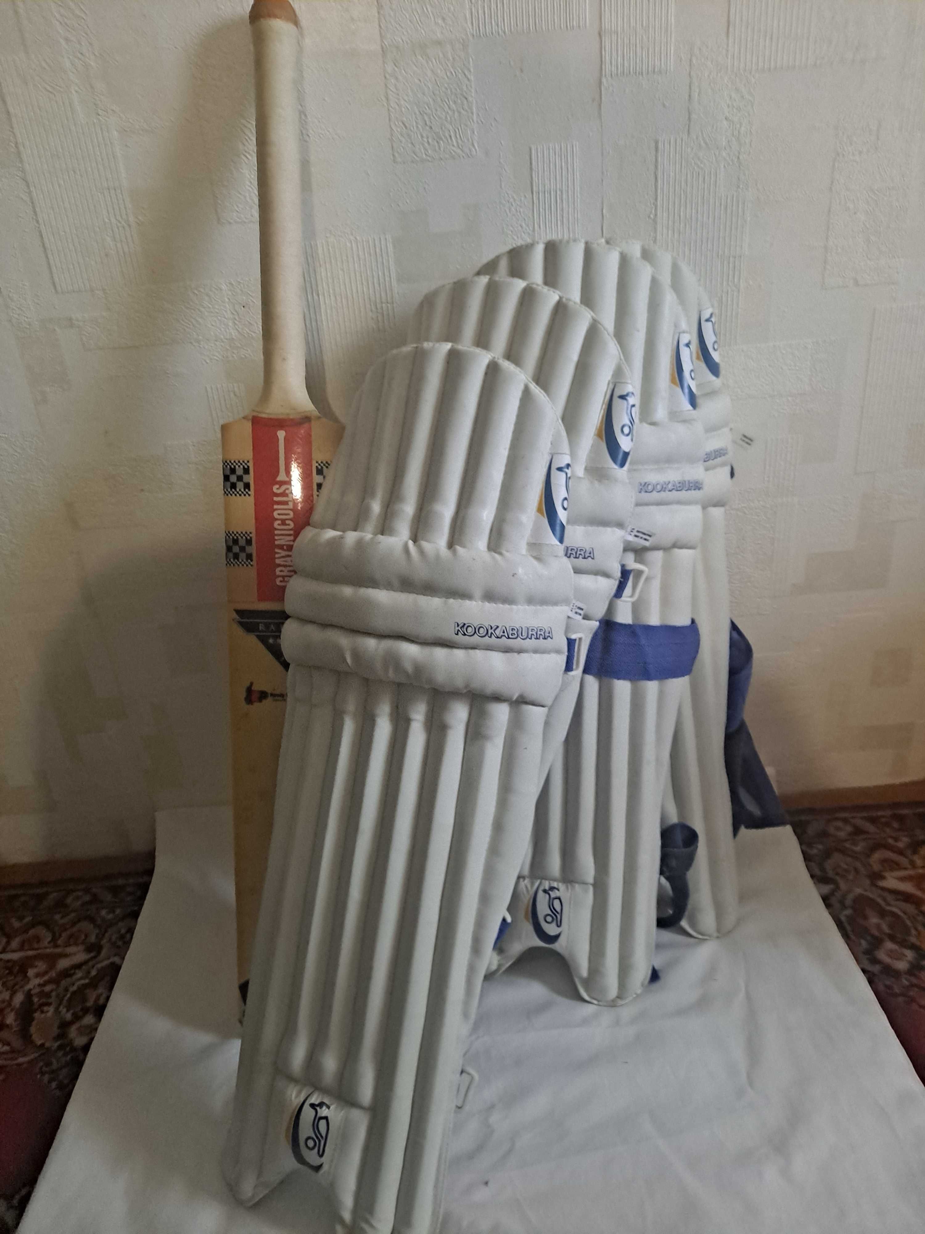 Крикет-бита GRAY-NICOLLS и комплект экипировки для игры в крикет