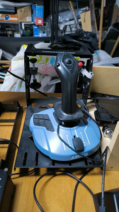 Simulador de Voo - material quase NOVO
