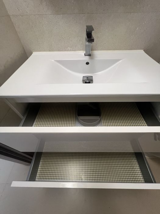 Móvel branco de wc com lavatório, com 2 gavetas-Medida82 x a52 x f46