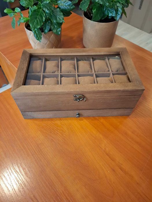 Pudełko na zegarki, 12 przegródek,drewno ,brąz