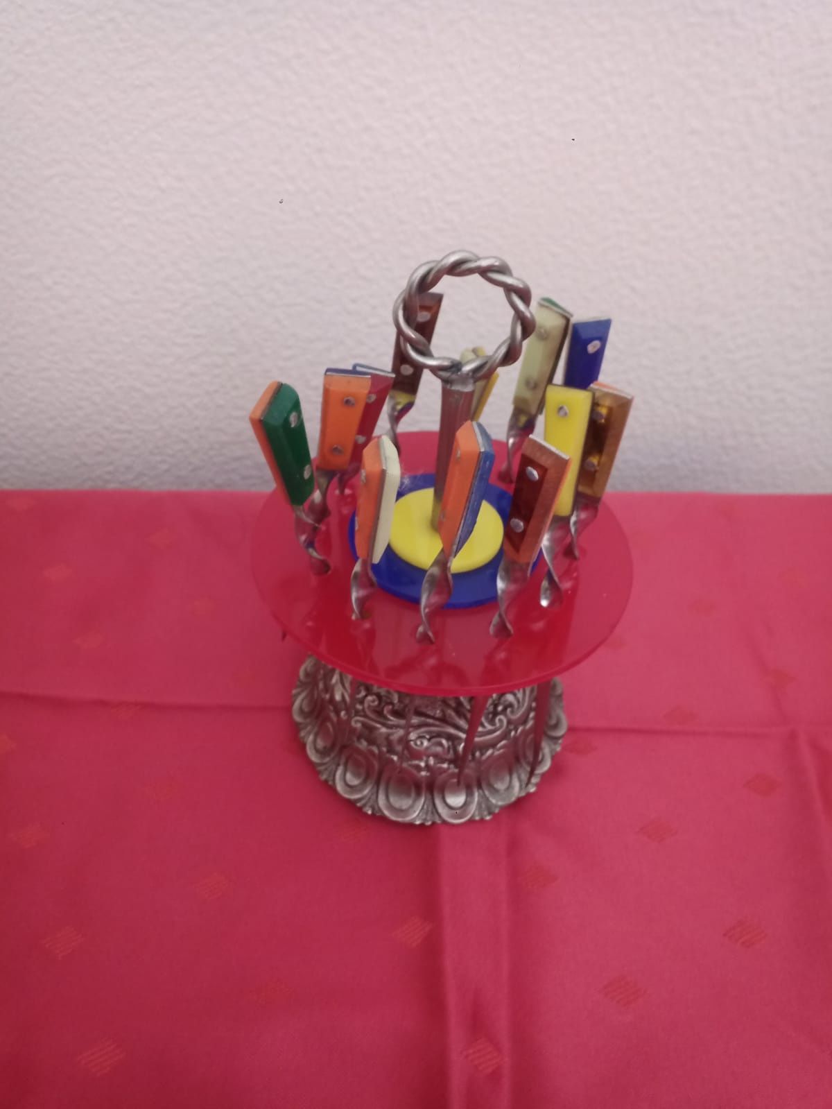 Suporte antigo para comida