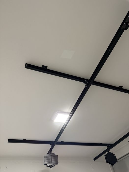 Trilho de teto para iluminacao de estudio