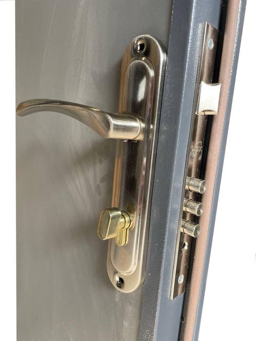 Вхідні двері, двері сталеві з МДФ, двері в підʼїзд гараж Розпродаж