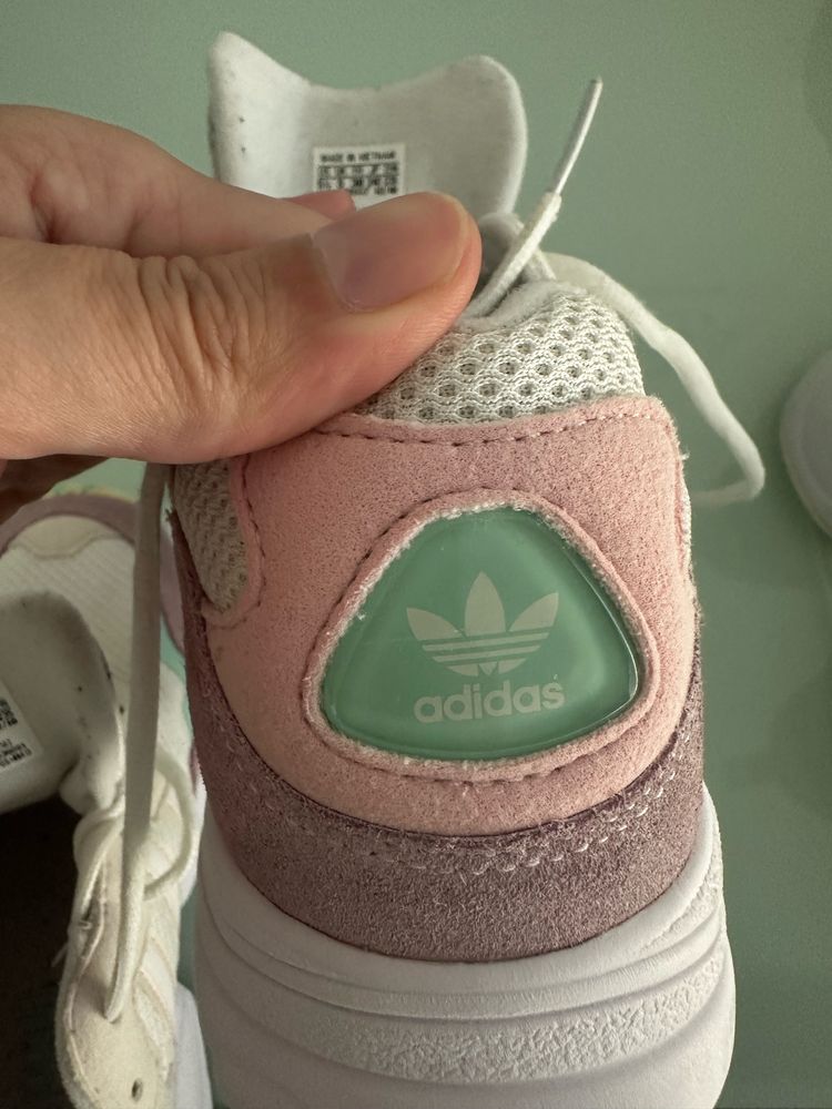 Tenis adidas tamanho 38 originais