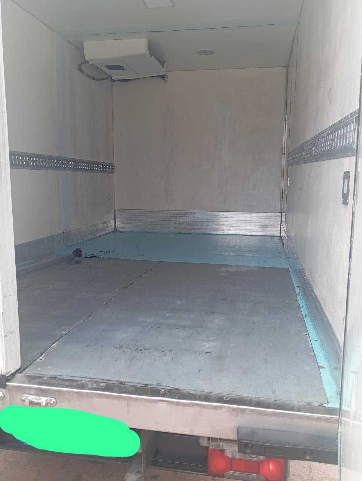 izoterma , chłodnia iveco 35C13   2013r petarda