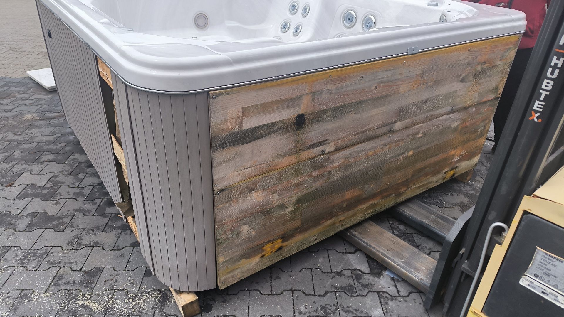 Jacuzzi ogrodowe Made U.S.A  5 osobowe
