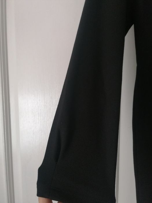 Vestido cintado preto