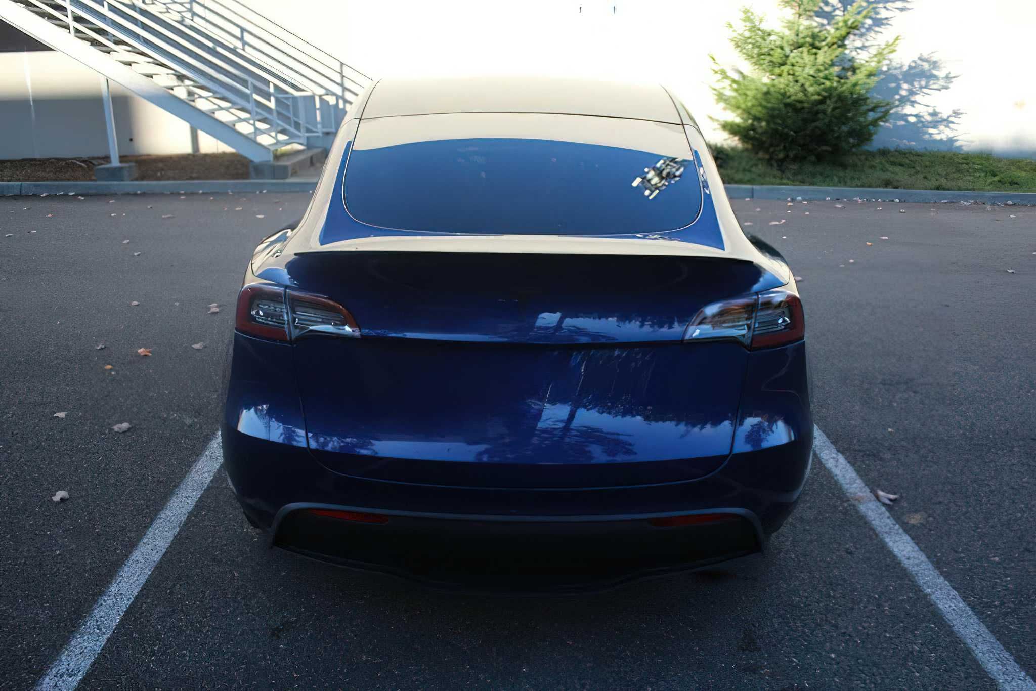 Tesla Model Y  2020