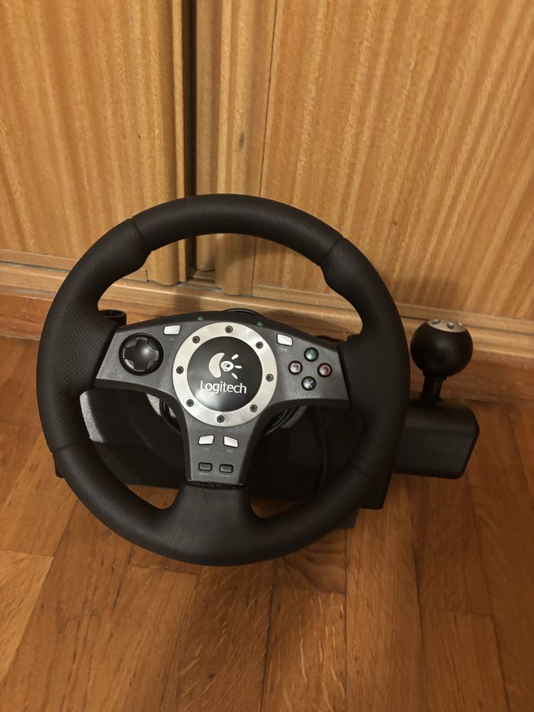 volante logitech pro para pc