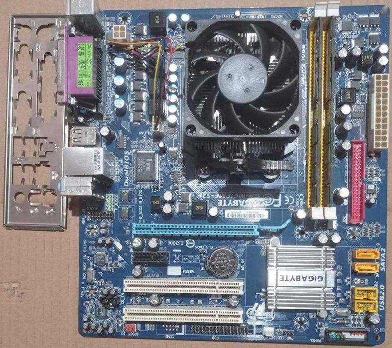 комплект MB+CPU+RAM 4GB (Athlon Black Edition 7750 + мат.плата)