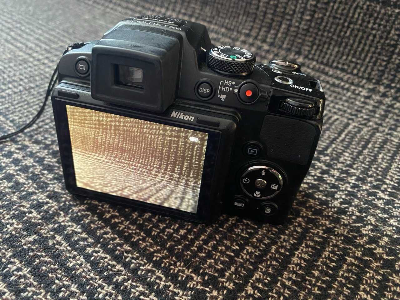 Цифровой фотоаппарат Nikon Coolpix P500