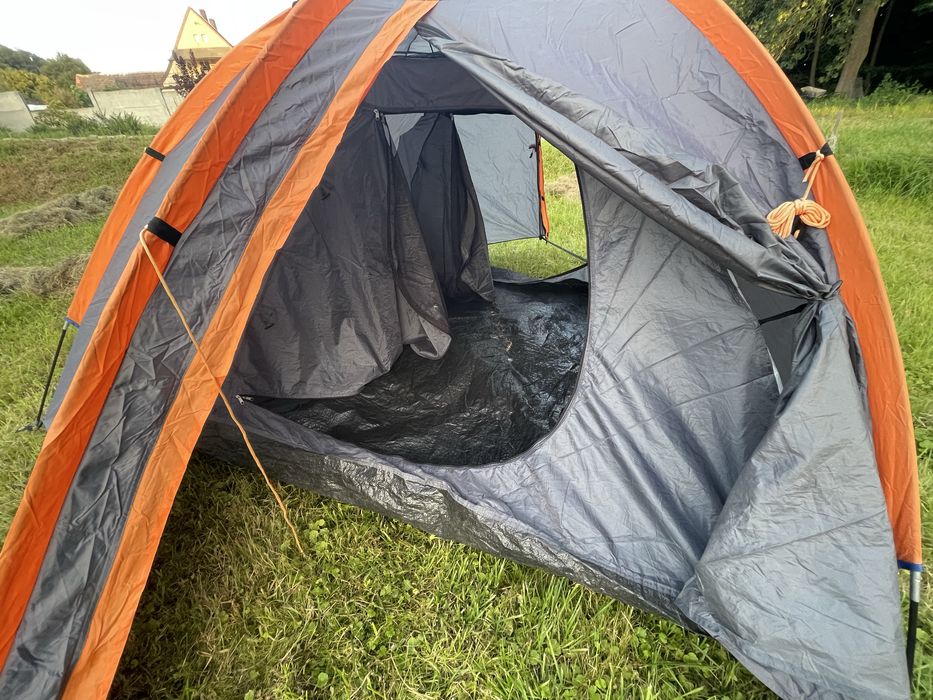 Namiot dwuosobowy 190x230x120 z dwoma wejsciami outdoor