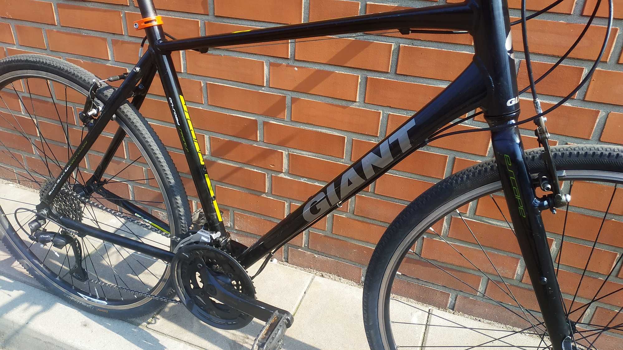 Rower Giant Escape 2  / 28' rama L /  Altus 9rz. szosa, miasto