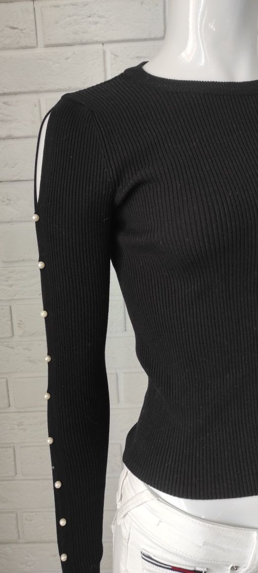 Zara czarny sweterek z perełkami S