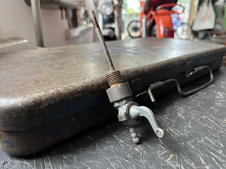 WFM WSK 125 Romet Komar kranik paliwa stary typ
