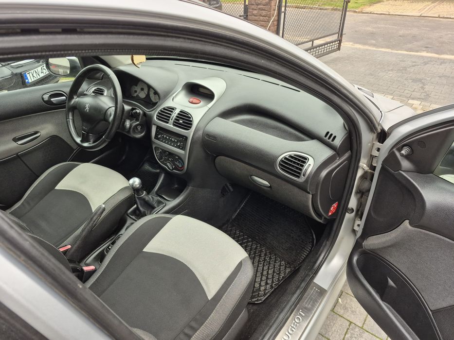 Peugeot 206 1.4 8v 75KM Benzyna Klima Abs El.Szyby 4xPP Wersja Xbox360