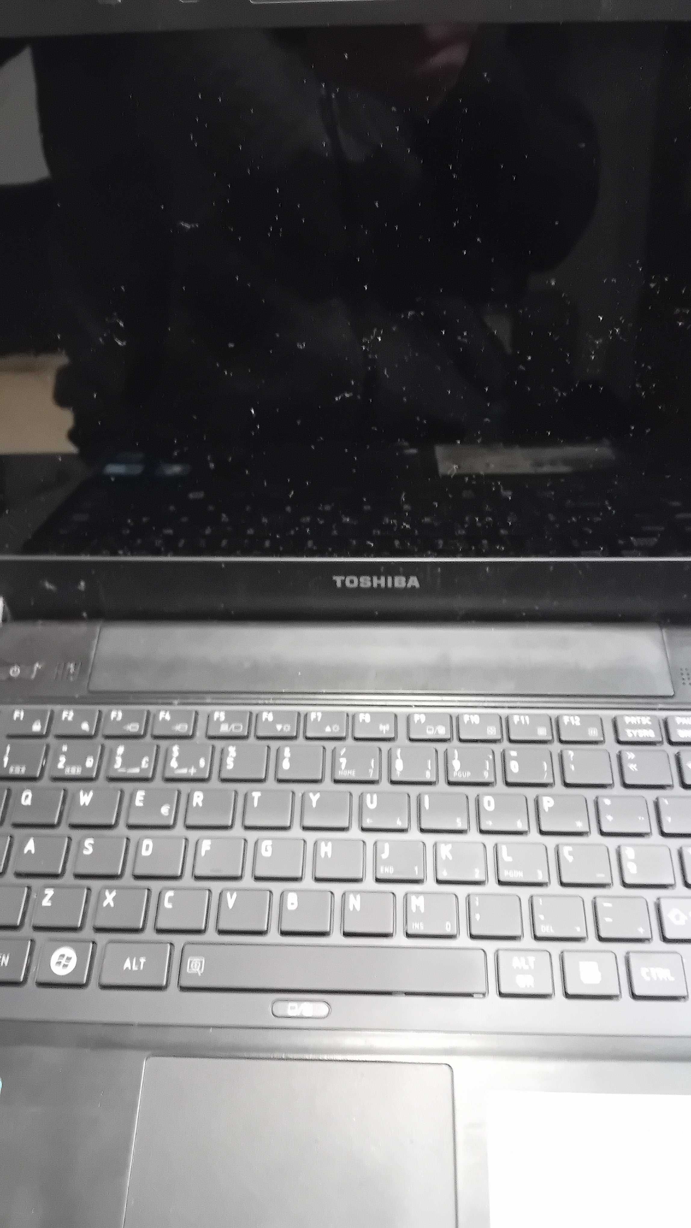 Toshiba r630 carcasa