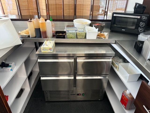 Odstpaie lokal sushi & tahi