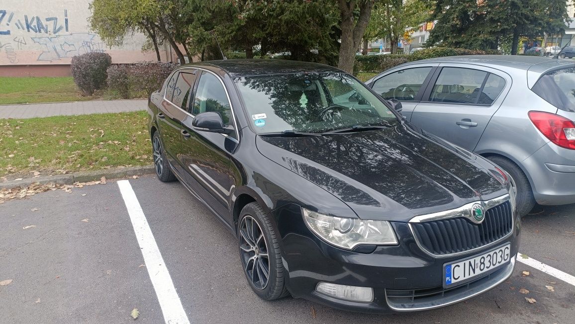 Superb 2  automat  DSG 2.0 Tdi I40 km