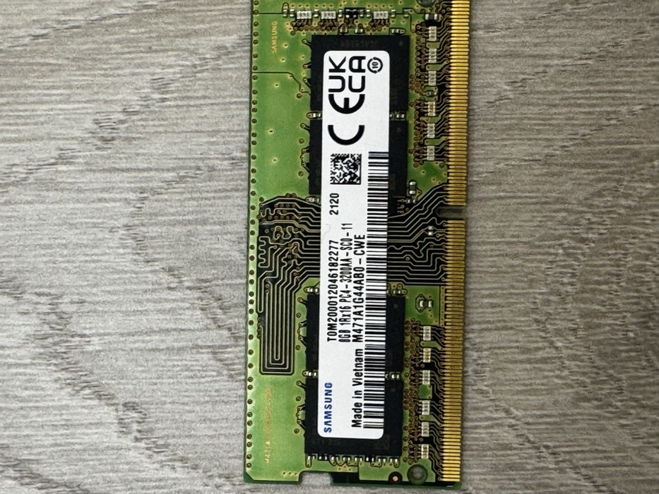 Оперативна памʼять Samsung DDR4 8Gb