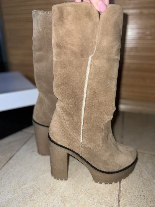 Зимові чоботи жіночі