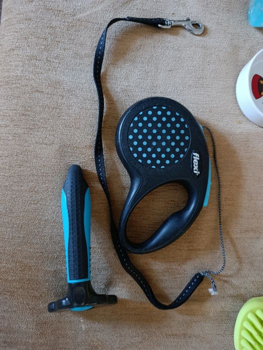 Набір аксесуарів для собак: іграшки, повідки, щітки, поїлка, намордник