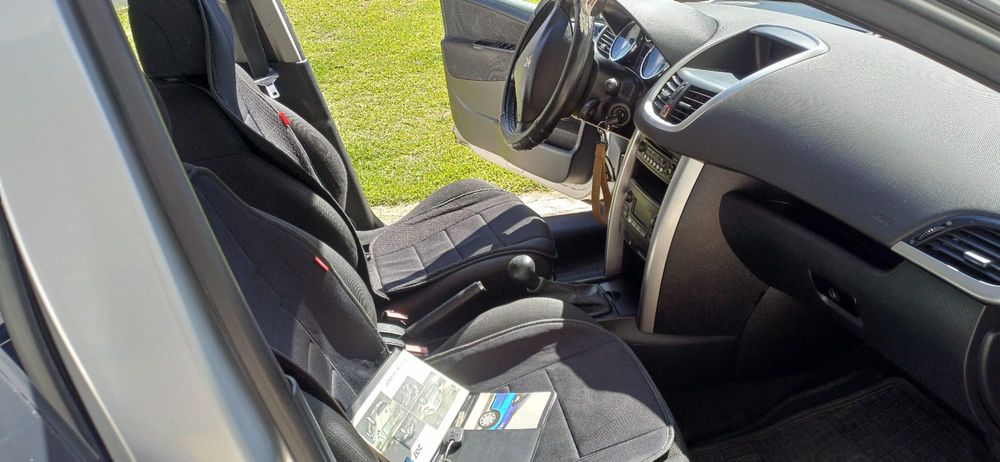 Vendo Peugeot 207 1.6 HDI Sport impecável