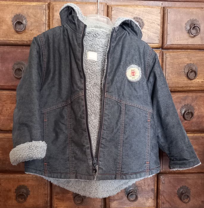 Blusão com capuz forro pelo borrego bebé 2/3 anos