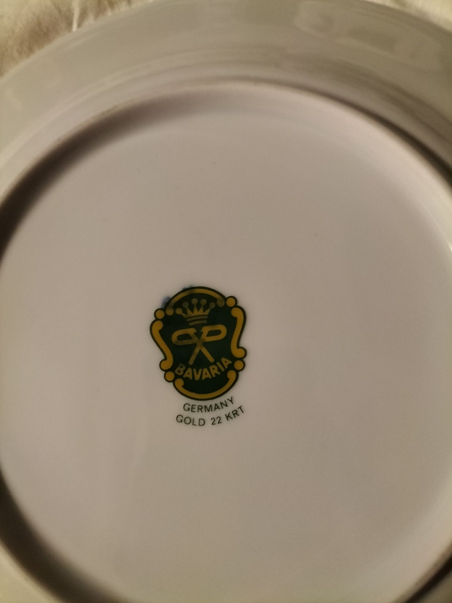 Dois pratos da Bavaria, com bordo de ouro