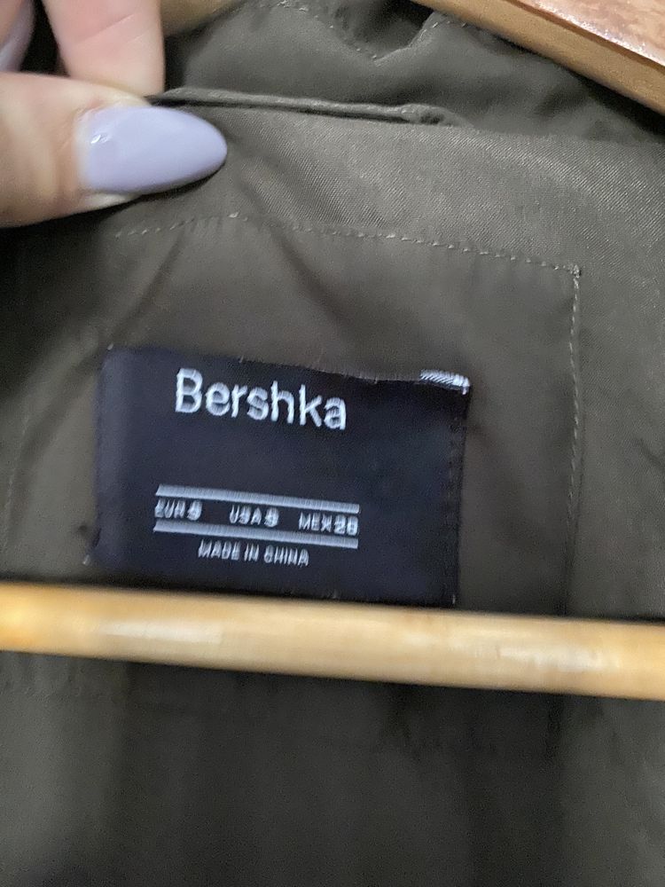 Quispo bershka verde-escuro