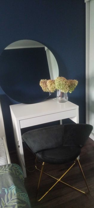 Sprzedam nową toaletkę podświetlane lustro,fotel oraz biurko