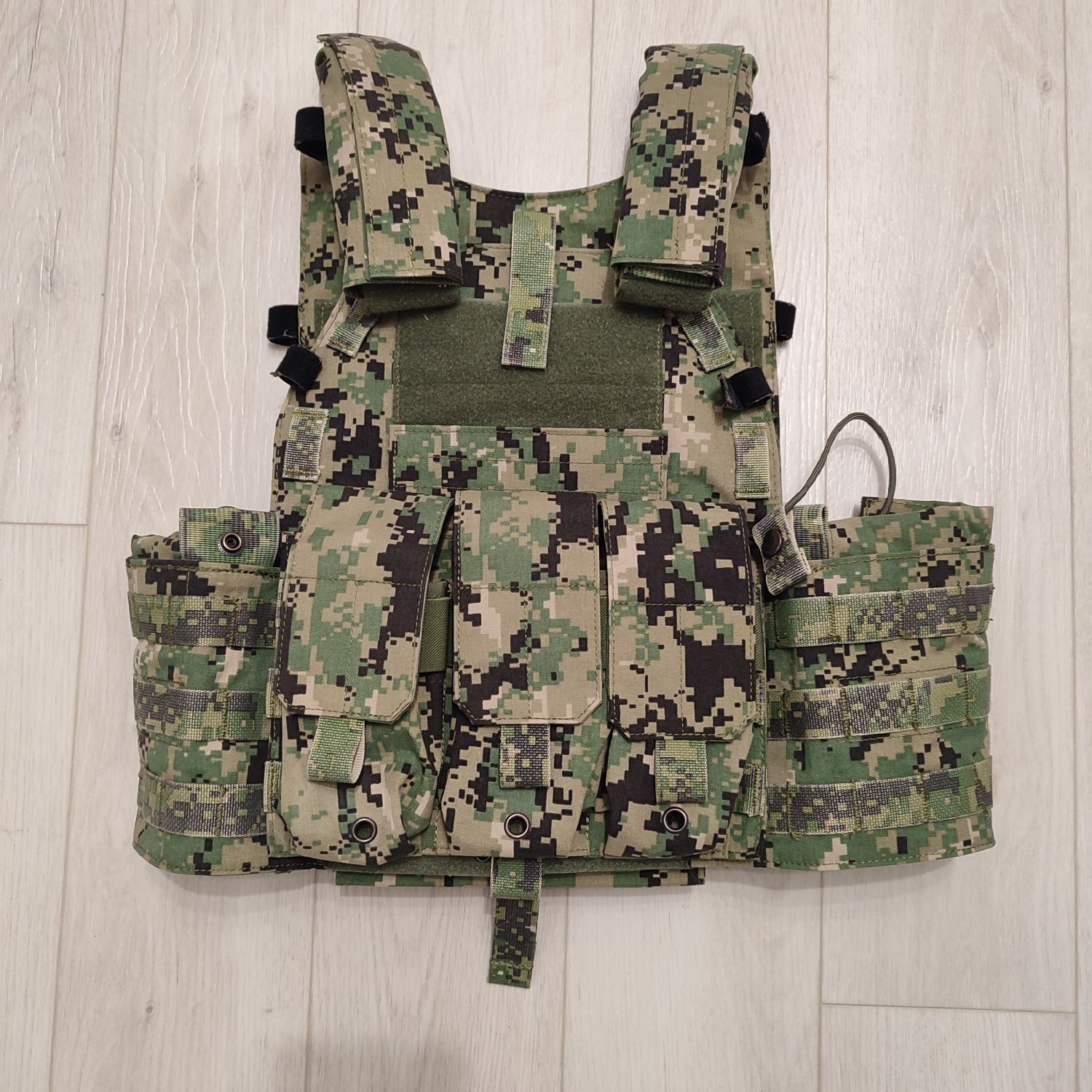 Плитоноска Emerson LBT6094A Tactical Vest with Pouches L XL