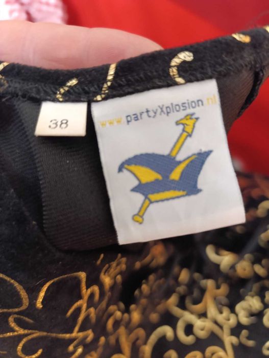 Карнавальна жіноча сукня 38