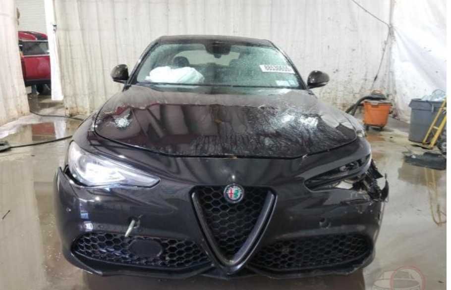 Бампер Alfa Romeo Giulia розбор шрот альфа ромео джуліа запчасть