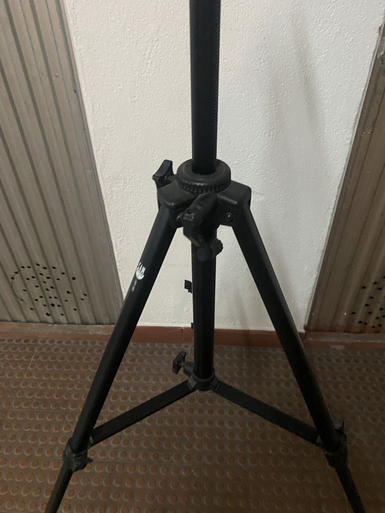 Tripé Philips preto