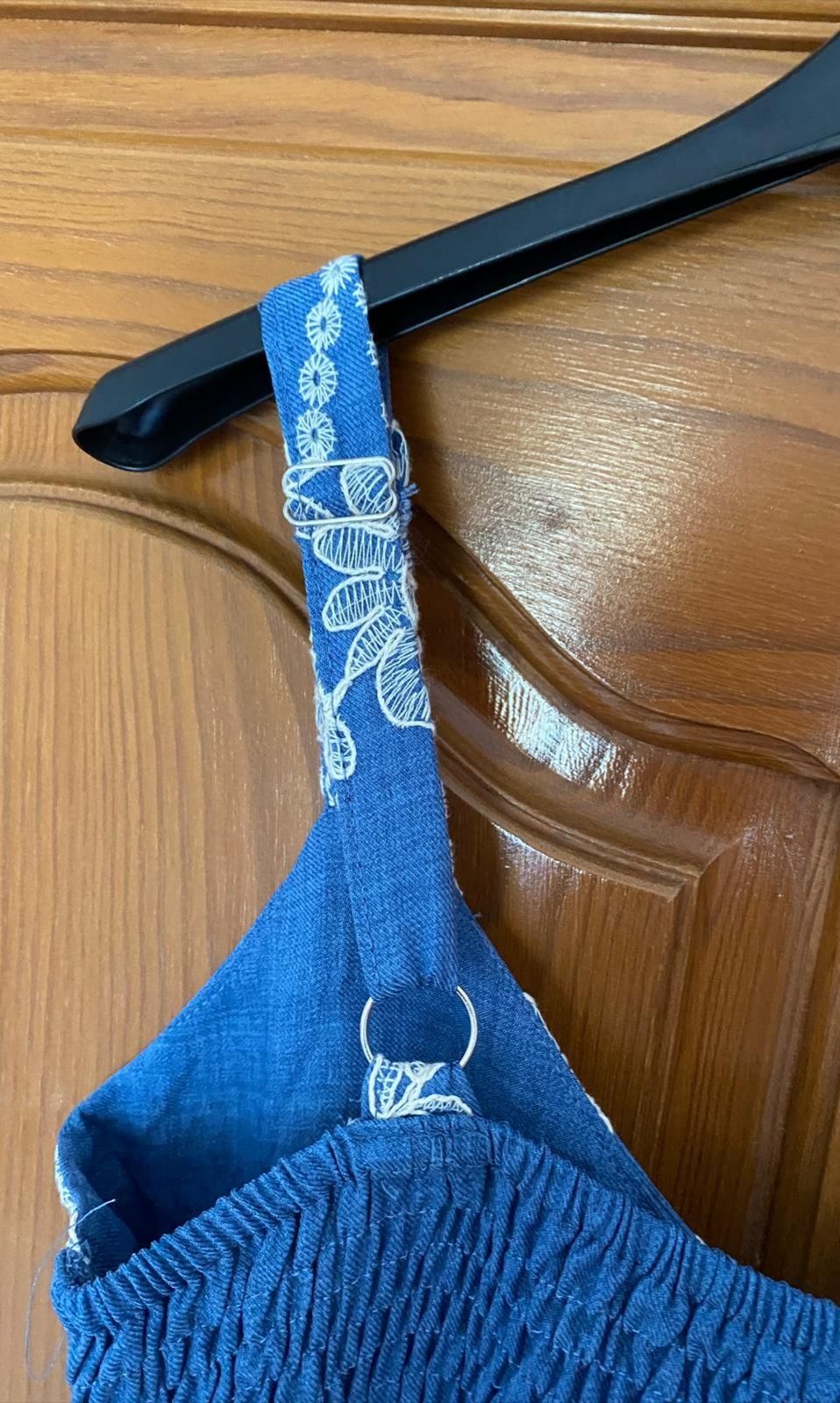 Vestido com bordado inglês