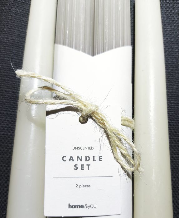 Zestaw 4 sztuk stożkowych woskowych długich Świec Home & You Nowe