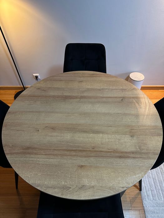 Stół rozkładany + 4 Krzesła