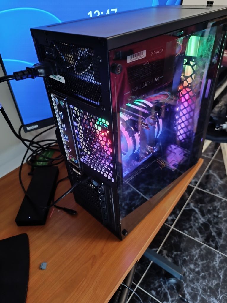 PC *TIPO* i7 (e5 2670 v3) | RX 580 | 512 SSD M.2 | 16 GB RAM