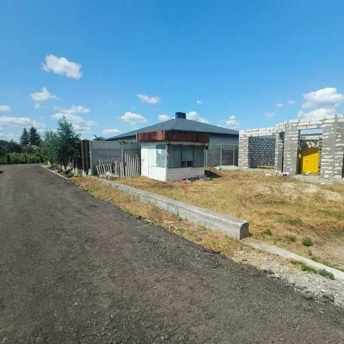 Продам недострой в пос. Обуховка