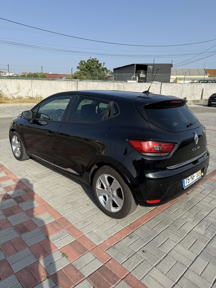 Renault Clio 4 1.5 dCi 90 Diesel 90 cv / 66 kW 2012