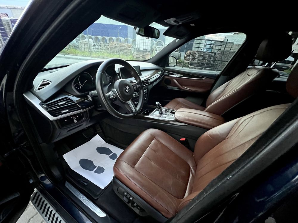 BMW X5 F15.