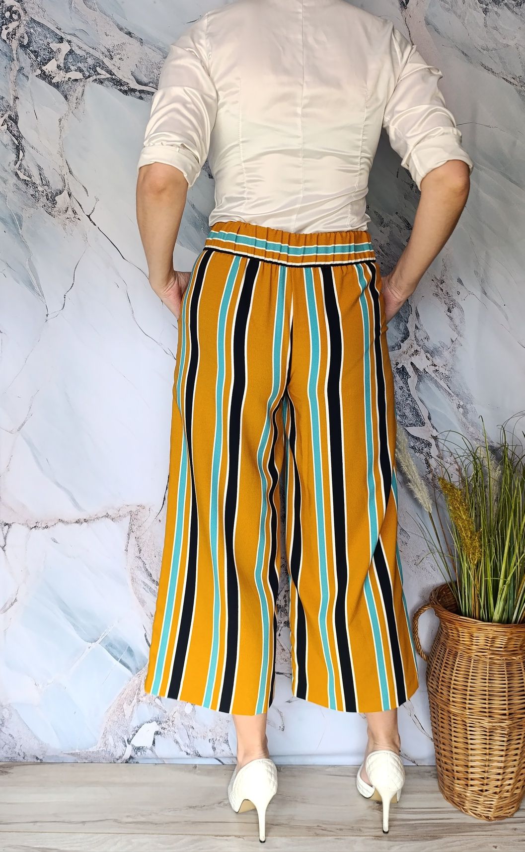 Cudne lekkie szerokie spodnie paski wiosna lato Zara musthave