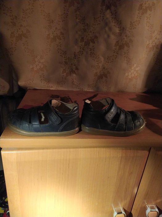 Lasocki Kids Skórzane sandały granatowe CCC rozmiar 23