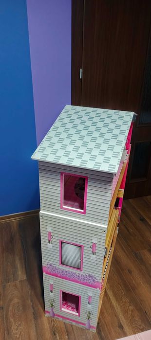 Domek dla lalek.