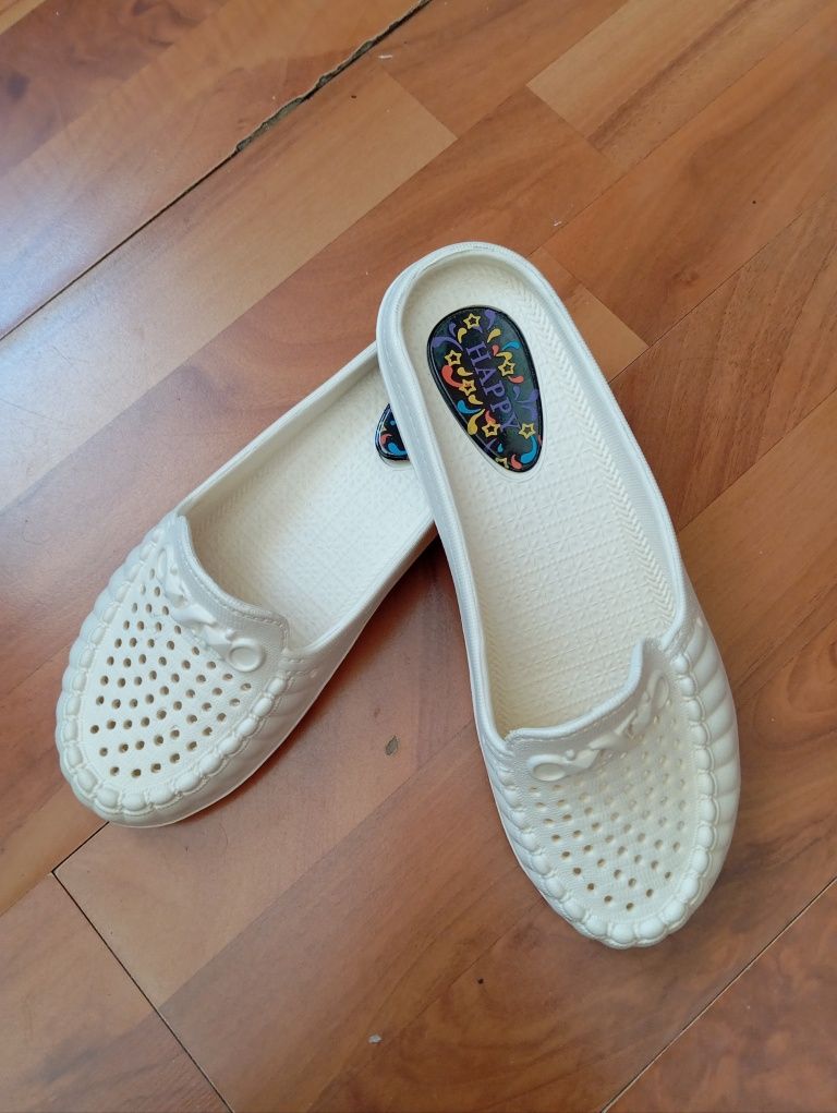 Klapki letnie gumowane rozmiar 38
