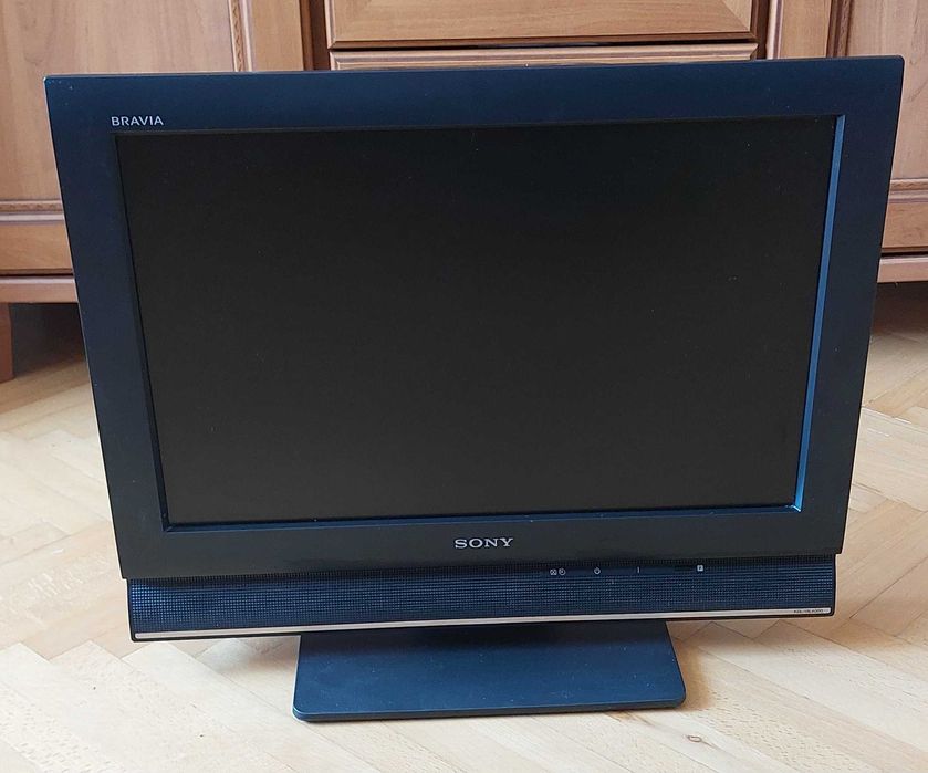 Telewizor Sony KDL-19L4000 – 19” LCD HD na działkę lub do kuchni