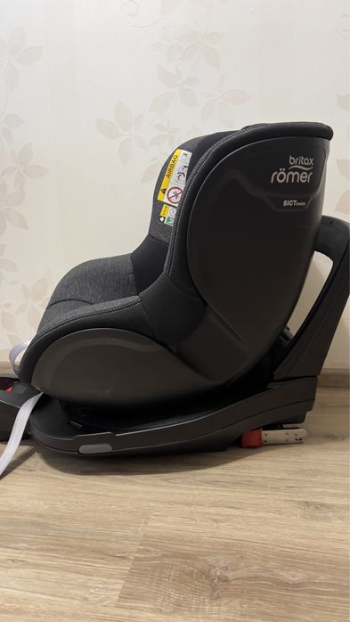 Продам автокресло Britax Romer dualfix m size